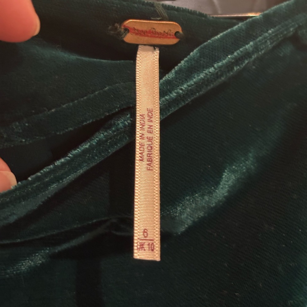 FREE PEOPLE ANNALISE VELVET MINI SKIRT in Deep Teal Size 6 - Picture 10 of 10